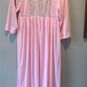 Pink Vintage Nightgown With Delicate Lace Style Size Small